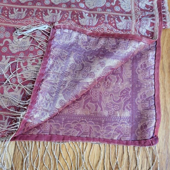 Vintage Handmade Red & Gold Elephant Pattern Silk & Rayon Table Runner With Frin - Picture 4 of 7